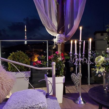 Apart-Terrace On Baker Street Lviv Bagian luar foto