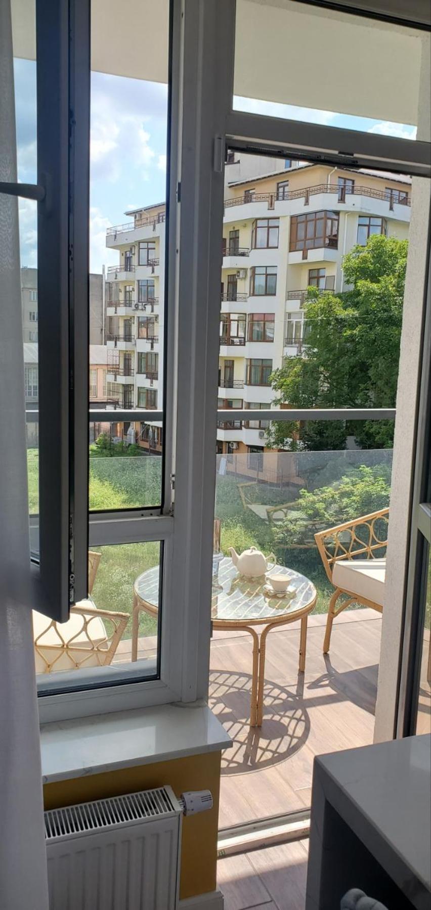 Apart-Terrace On Baker Street Lviv Bagian luar foto