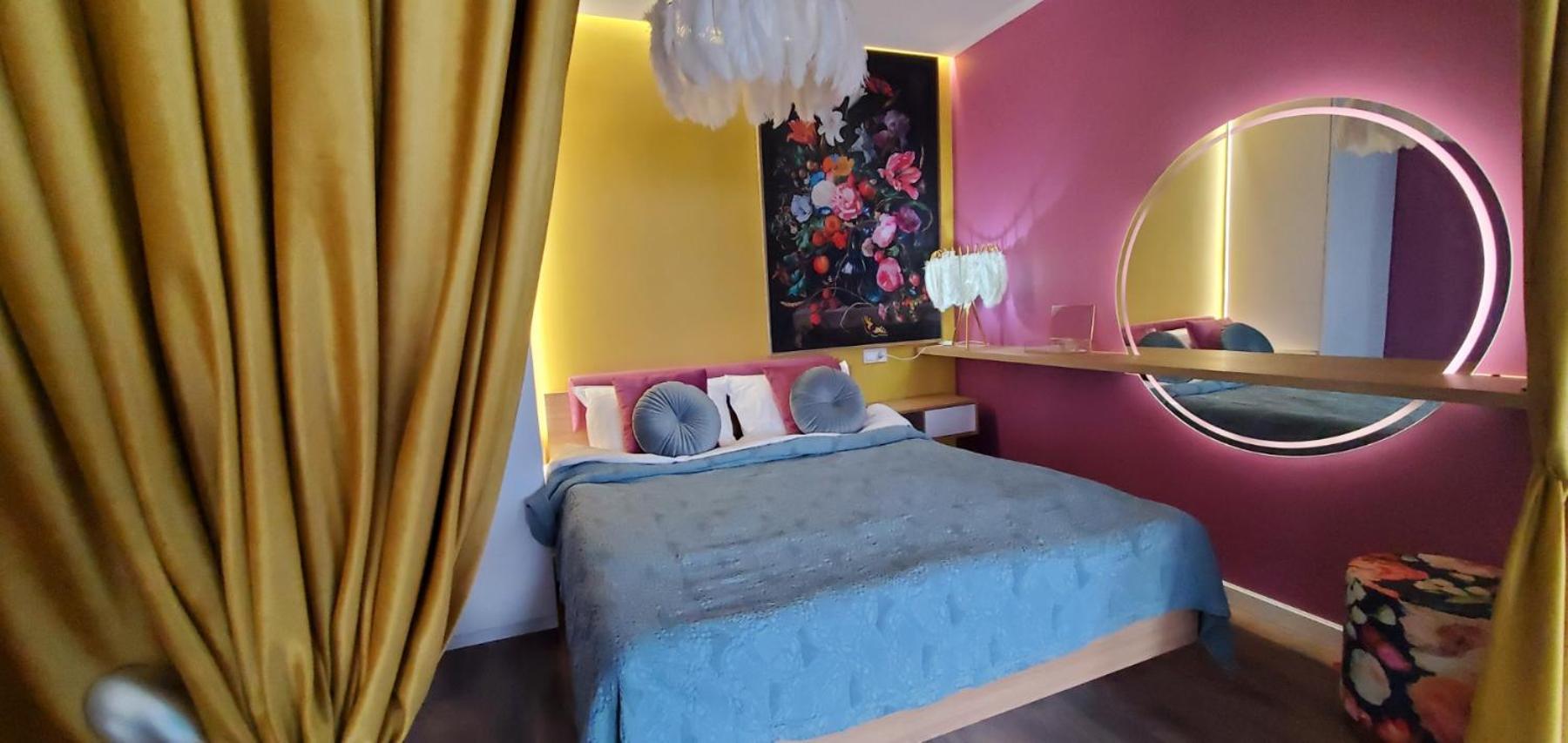 Apart-Terrace On Baker Street Lviv Bagian luar foto