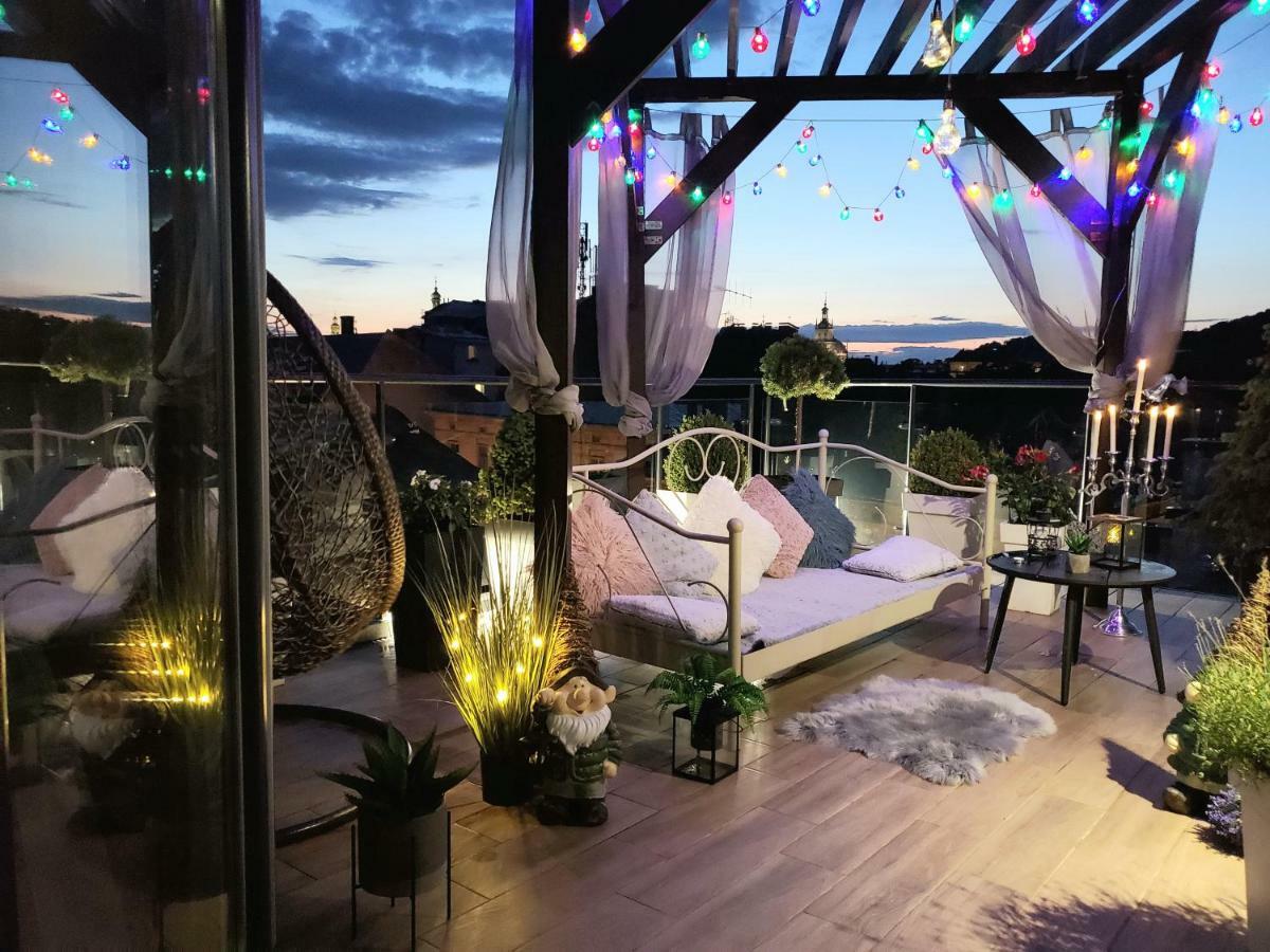 Apart-Terrace On Baker Street Lviv Bagian luar foto