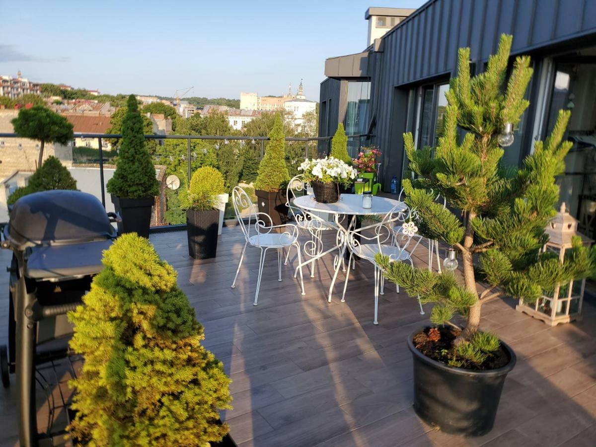 Apart-Terrace On Baker Street Lviv Bagian luar foto